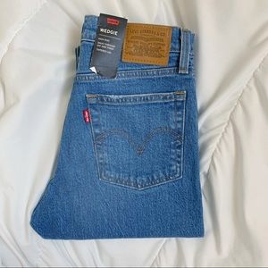 Levi’s Wedgie Icon Jean